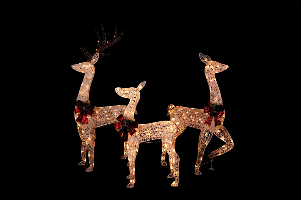 SET OF 3 FAMILY OF DEER (Width: 0.27m Depth: 0.92m Height: 0.66m)