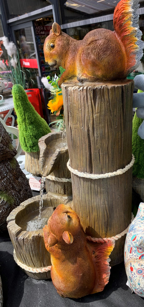 Squirrel Wooden Barrell Led Fountain 59cm