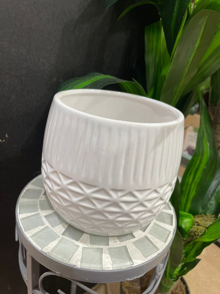 white ceramic planter -13 cm