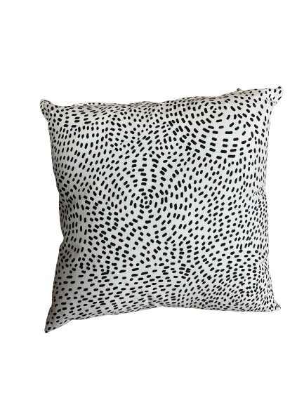 pillow dots black 45x45
